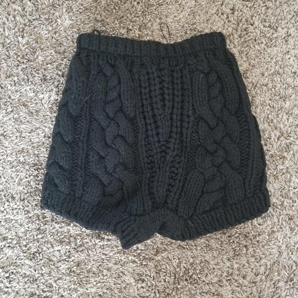 RARE NWOT Vintage Stolen Girlfriends Club Cable Knit Shorts, Size XS, Black - Picture 3 of 3